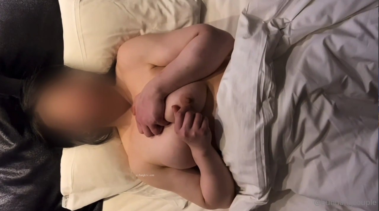 COM-339 メスイキ居酒屋 痴女と二人のM男の乱痴気騒ぎ
